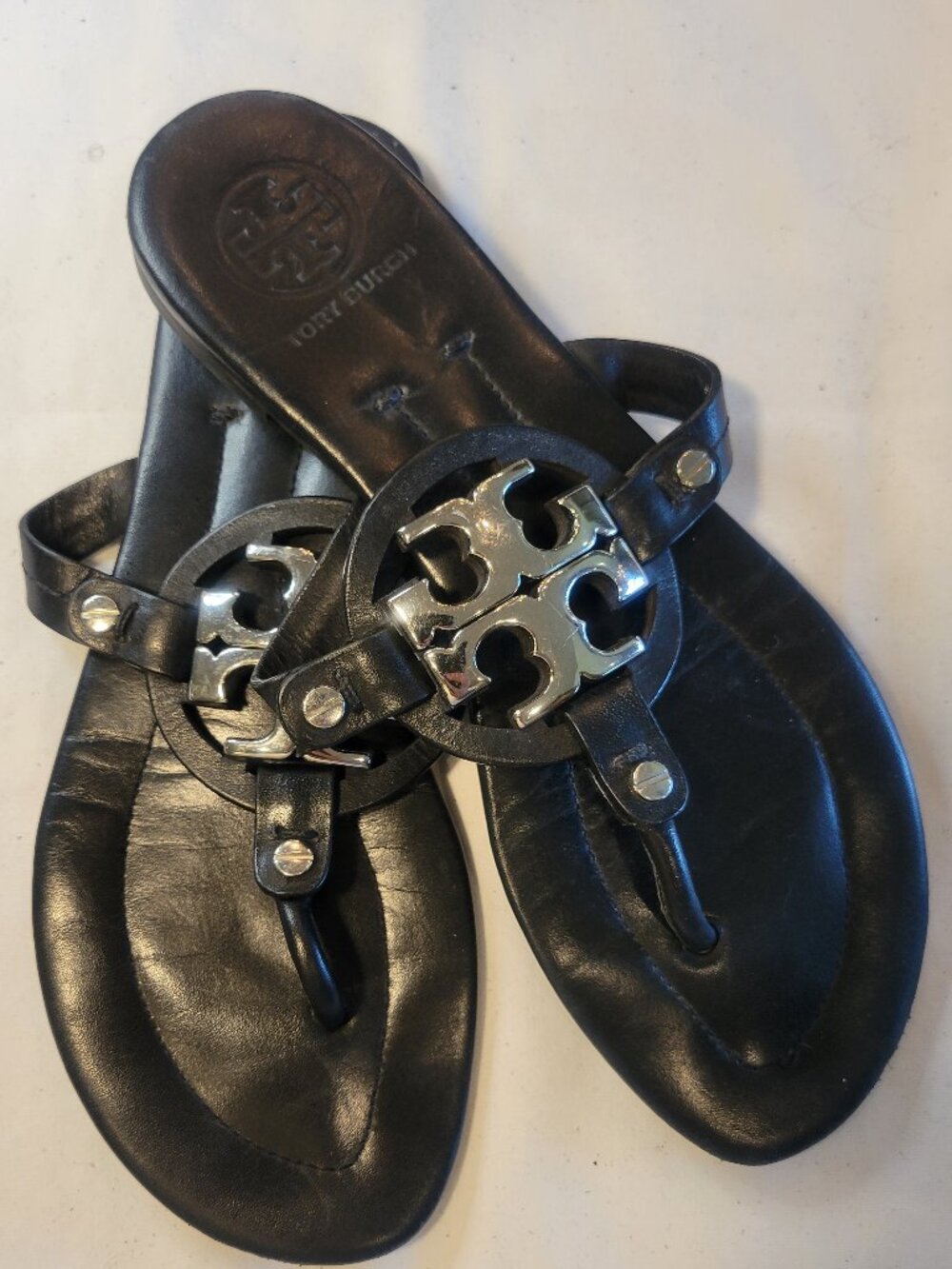 Tory Burch Miller Black Leather Thong Sandals Silver Logo Women's Size 7